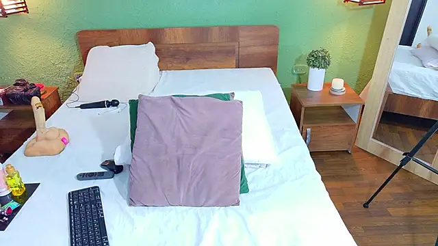 Snapshot of dannaahbrown chatting on October 9, 2025, 6:50 pm dannaahbrown online show from October 9, 2025, 6:50 pm