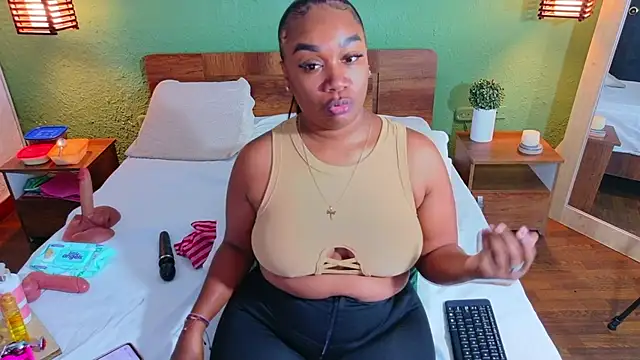 Snapshot of dannaahbrown chatting on April 20, 2026, 7:04 pm dannaahbrown online show from April 20, 2026, 7:04 pm