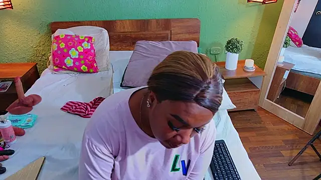 Snapshot of dannaahbrown chatting on May 27, 2026, 3:42 pm dannaahbrown online show from May 27, 2026, 3:42 pm