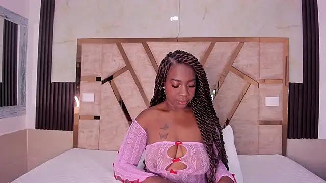 Athenea Mills online show from September 23, 2025, 6:55 pm