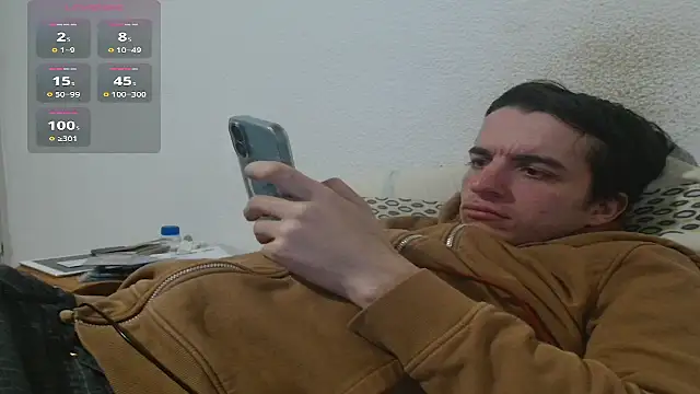 Snapshot of Tombgy07 chatting on March 10, 2026, 8:58 pm Tombgy07 online show from March 10, 2026, 8:58 pm