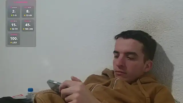 Snapshot of Tombgy07 chatting on March 27, 2026, 8:52 pm Tombgy07 online show from March 27, 2026, 8:52 pm