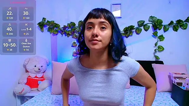 tati cardenas online show from September 30, 2025, 4:17 am