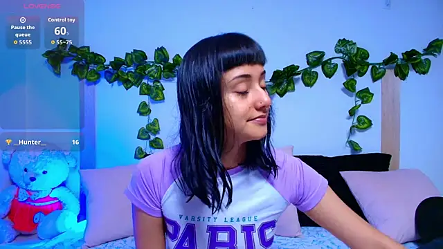 tati cardenas online show from October 10, 2025, 5:50 am