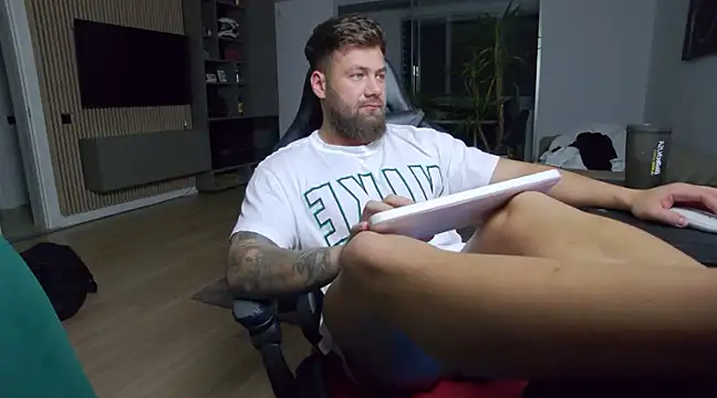 UbbeViking online show from March 5, 2025, 6:56 pm