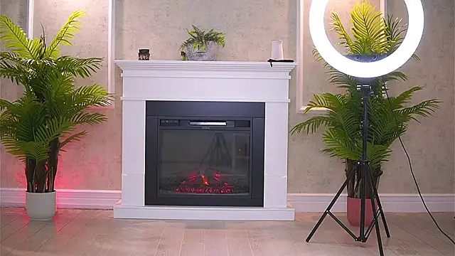 Snapshot of Abbela_White chatting on February 10, 2026, 6:17 am Abbela White online show from February 10, 2026, 6:17 am