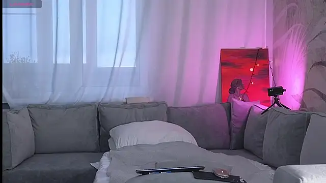 lily  foster online show from January 12, 2025, 6:06 am