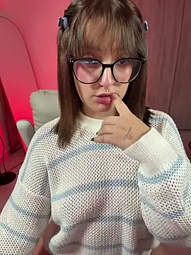 Megan lu2 online show from June 1, 2026, 7:54 am