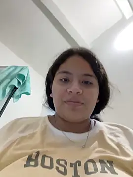 moncerrat luna online show from February 25, 2025, 11:11 pm