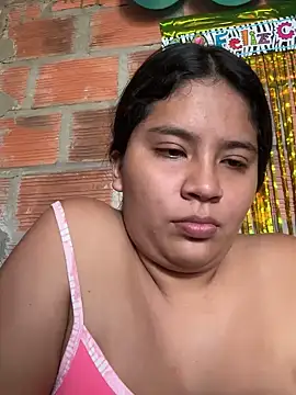 moncerrat luna online show from March 21, 2025, 2:51 pm