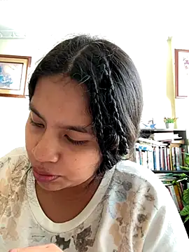 moncerrat luna online show from October 15, 2025, 10:10 pm