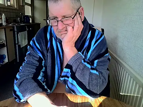 daddyflash online show from March 19, 2025, 9:28 am