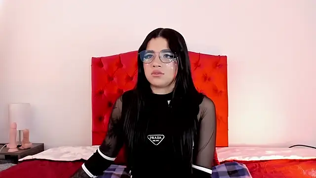 aliice walker  online show from December 17, 2024, 3:39 pm