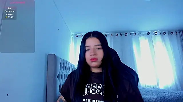 aliice walker  online show from March 19, 2026, 2:32 pm