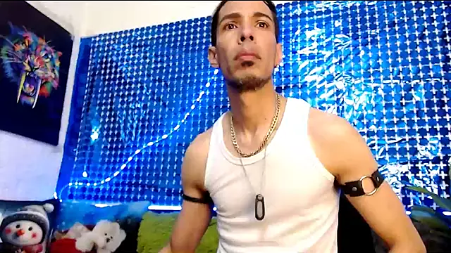 Mensecret69 online show from December 9, 2024, 6:25 pm