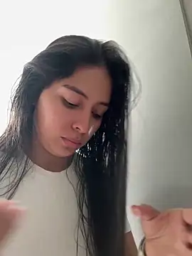 Sophie  Foxxx online show from March 6, 2025, 7:10 pm