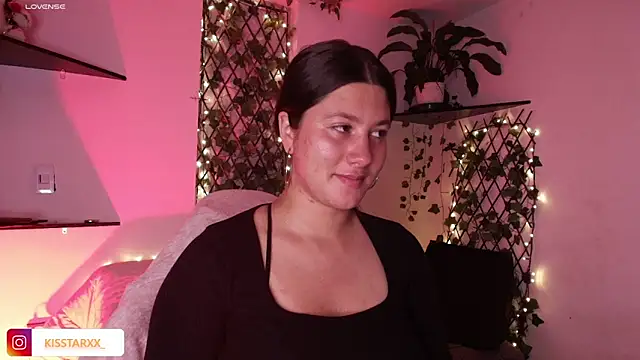 kisstarxxx online show from July 2, 2026, 3:23 am