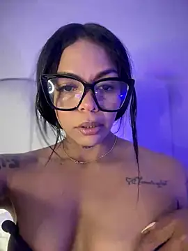 Charly  online show from October 15, 2025, 5:18 am