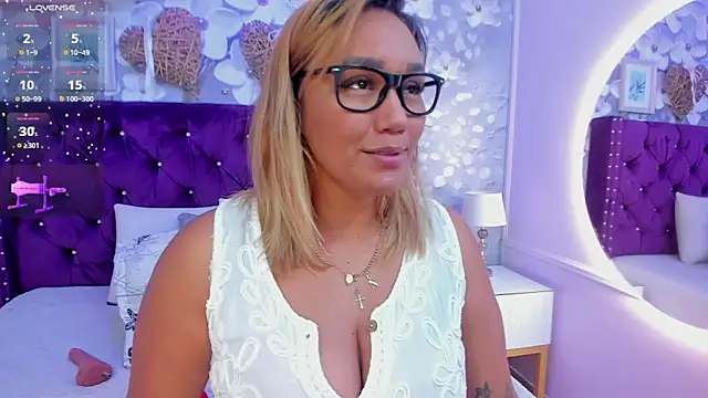 dalila salazar online show from April 7, 2026, 3:29 am