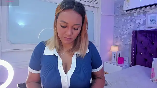 dalila salazar online show from April 25, 2026, 3:20 am