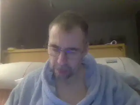 Snapshot of ptitcanard60600 chatting on January 5, 2025, 9:36 pm ptitcanard60600 online show from January 5, 2025, 9:36 pm