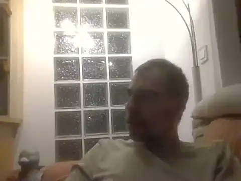 Snapshot of ptitcanard60600 chatting on January 25, 2025, 11:32 pm ptitcanard60600 online show from January 25, 2025, 11:32 pm