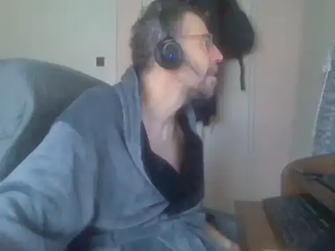 Snapshot of ptitcanard60600 chatting on February 6, 2025, 1:21 pm ptitcanard60600 online show from February 6, 2025, 1:21 pm