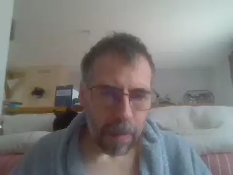 Snapshot of ptitcanard60600 chatting on February 9, 2025, 2:07 pm ptitcanard60600 online show from February 9, 2025, 2:07 pm