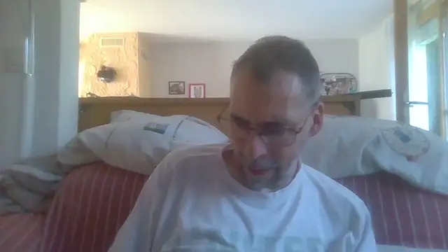 Snapshot of ptitcanard60600 chatting on September 19, 2025, 1:56 pm ptitcanard60600 online show from September 19, 2025, 1:56 pm