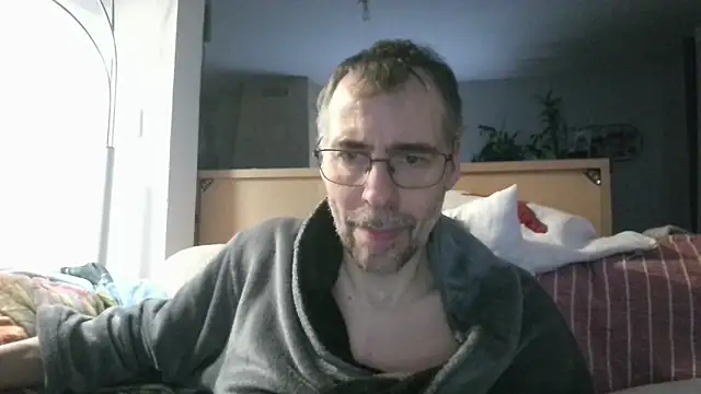 Snapshot of ptitcanard60600 chatting on April 15, 2026, 9:15 pm ptitcanard60600 online show from April 15, 2026, 9:15 pm