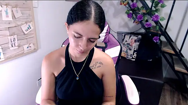 samantha baby  online show from July 19, 2026, 7:06 pm