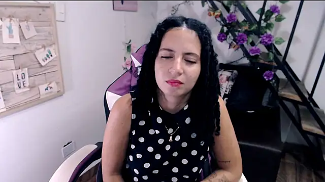 samantha baby  online show from July 28, 2026, 8:52 pm