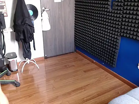 Curly Angel24 online show from January 19, 2026, 4:22 pm