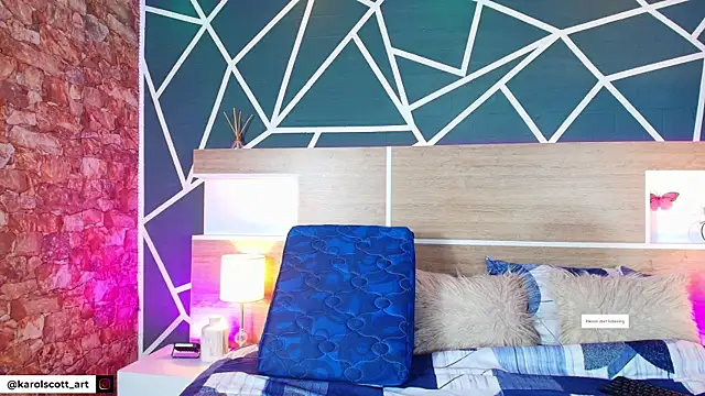 KAROL-SCOTT online show from September 30, 2025, 8:03 pm