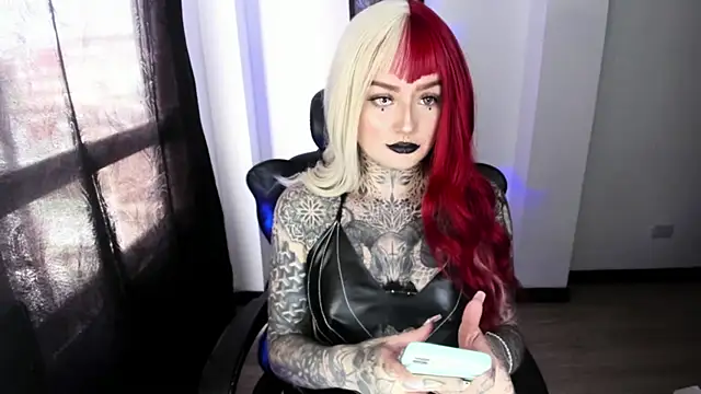 Anaii Gomez online show from December 16, 2025, 7:08 pm