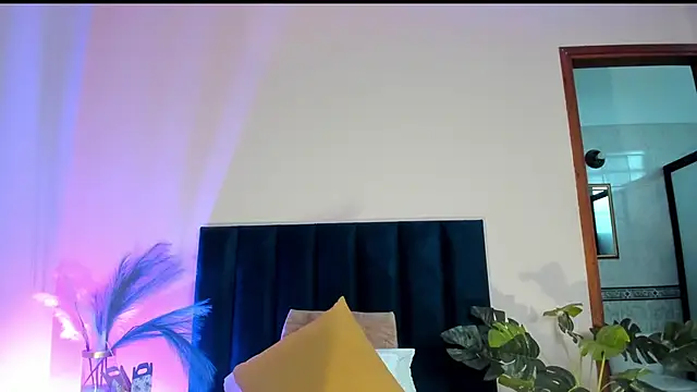 Snapshot of NoraDasilva chatting on February 24, 2026, 10:19 pm NoraDasilva online show from February 24, 2026, 10:19 pm