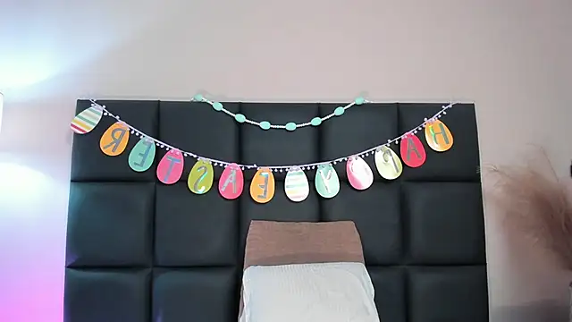 NoraDasilva online show from April 2, 2026, 1:25 am