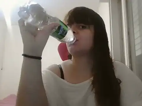 Snapshot of Bombon_ok chatting on October 15, 2025, 2:44 am Bombon ok online show from October 15, 2025, 2:44 am