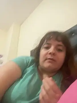 Snapshot of Bombon_ok chatting on October 28, 2025, 2:48 am Bombon ok online show from October 28, 2025, 2:48 am