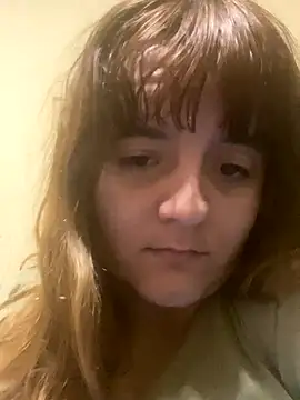 Snapshot of Bombon_ok chatting on October 31, 2025, 8:10 pm Bombon ok online show from October 31, 2025, 8:10 pm