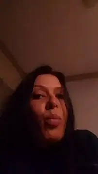 Snapshot of michelle105 chatting on June 19, 2026, 12:48 am michelle105 online show from June 19, 2026, 12:48 am