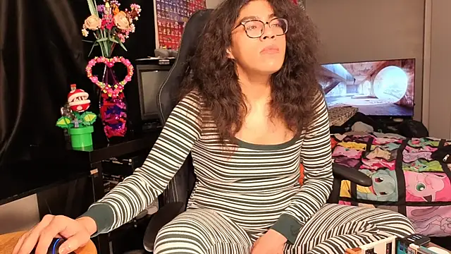 Snapshot of ShinyCherub chatting on February 28, 2025, 10:28 pm ShinyCherub online show from February 28, 2025, 10:28 pm