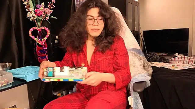 Snapshot of ShinyCherub chatting on March 11, 2025, 10:07 am ShinyCherub online show from March 11, 2025, 10:07 am