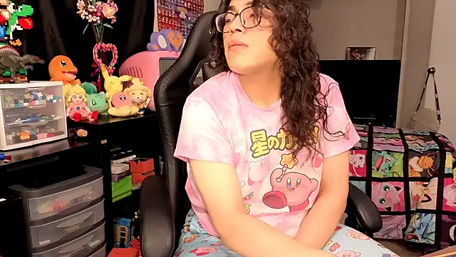 Snapshot of ShinyCherub chatting on September 29, 2025, 1:49 pm ShinyCherub online show from September 29, 2025, 1:49 pm