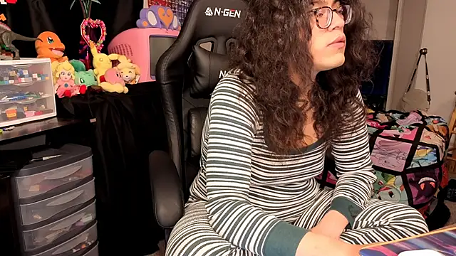 Snapshot of ShinyCherub chatting on October 5, 2025, 2:32 am ShinyCherub online show from October 5, 2025, 2:32 am