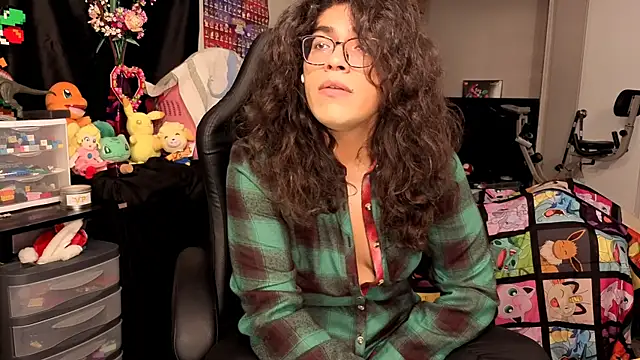 Snapshot of ShinyCherub chatting on October 15, 2025, 5:24 pm ShinyCherub online show from October 15, 2025, 5:24 pm