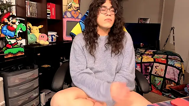 Snapshot of ShinyCherub chatting on November 10, 2025, 1:59 am ShinyCherub online show from November 10, 2025, 1:59 am