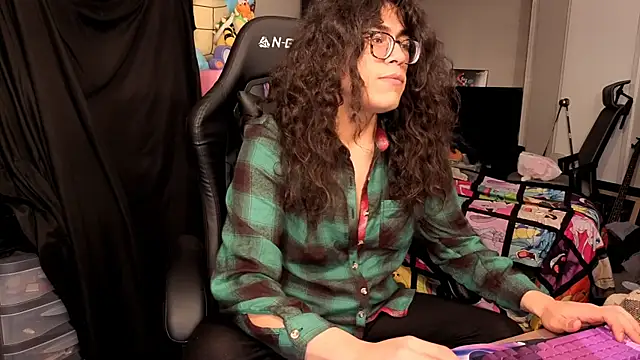 Snapshot of ShinyCherub chatting on November 24, 2025, 11:26 pm ShinyCherub online show from November 24, 2025, 11:26 pm