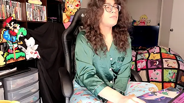 ShinyCherub online show from March 18, 2026, 4:48 am