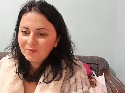 Lillian2 online show from January 3, 2025, 4:16 pm